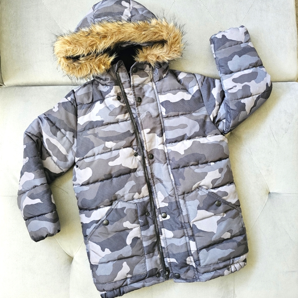 Boys Camo Parka Jacket in Motoroil, size S (5/6) EUC